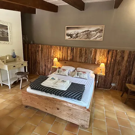 Maison Des Cevennes 招待所 Arphy